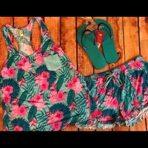 🆕 NWT Pajama and Slippers